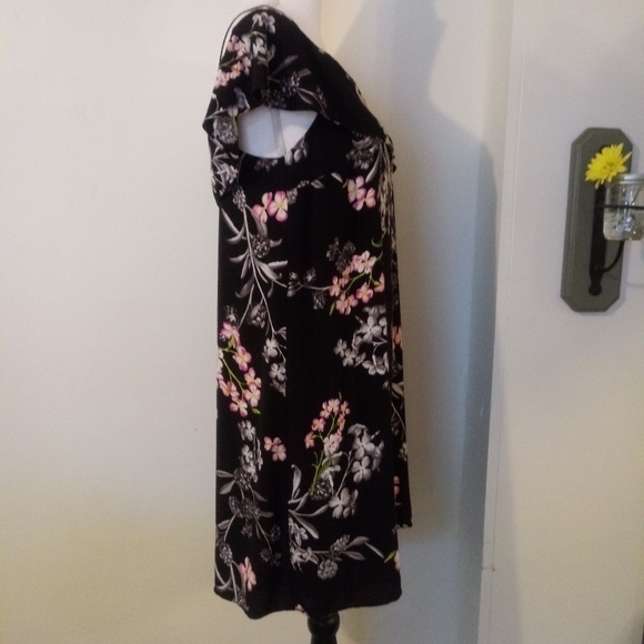 1.State Floral Print Cold-Shoulder Dress, size S - Picture 5 of 9